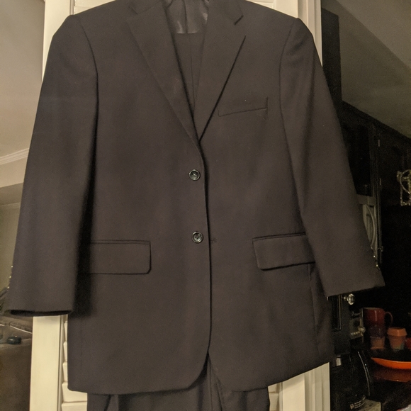 Boys suit - Picture 4 of 5